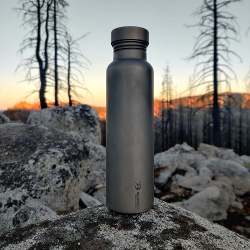 Titanium 800ml Screw Top Clip Bottle by SilverAnt - Image 10